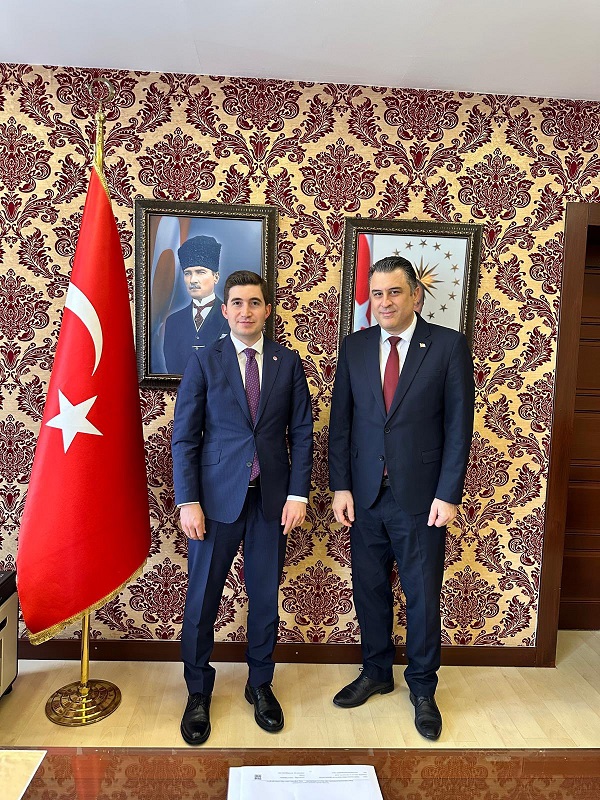 KKTC Gaziantep Başkonsolosu Kerem İzmen, Kaymakamımız Mikail Ersöz'ü ziyaret etti.