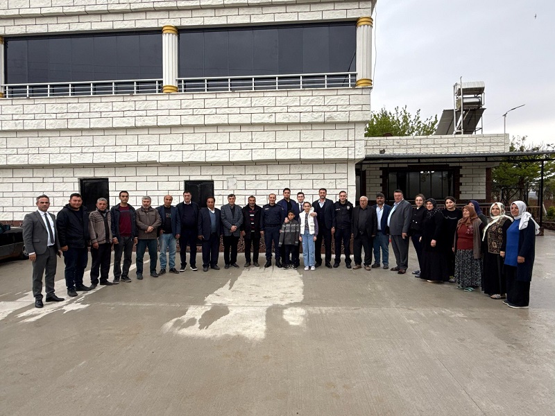 Kaymakamımız Mikail Ersöz, Tüzel Mahallemizde vatandaşlarımız ile bir araya geldi.